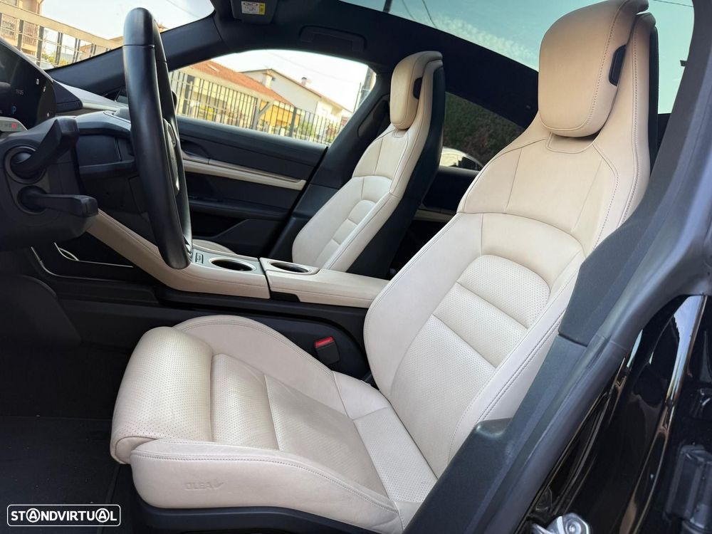 Porsche Taycan bateria Performance Plus - 11