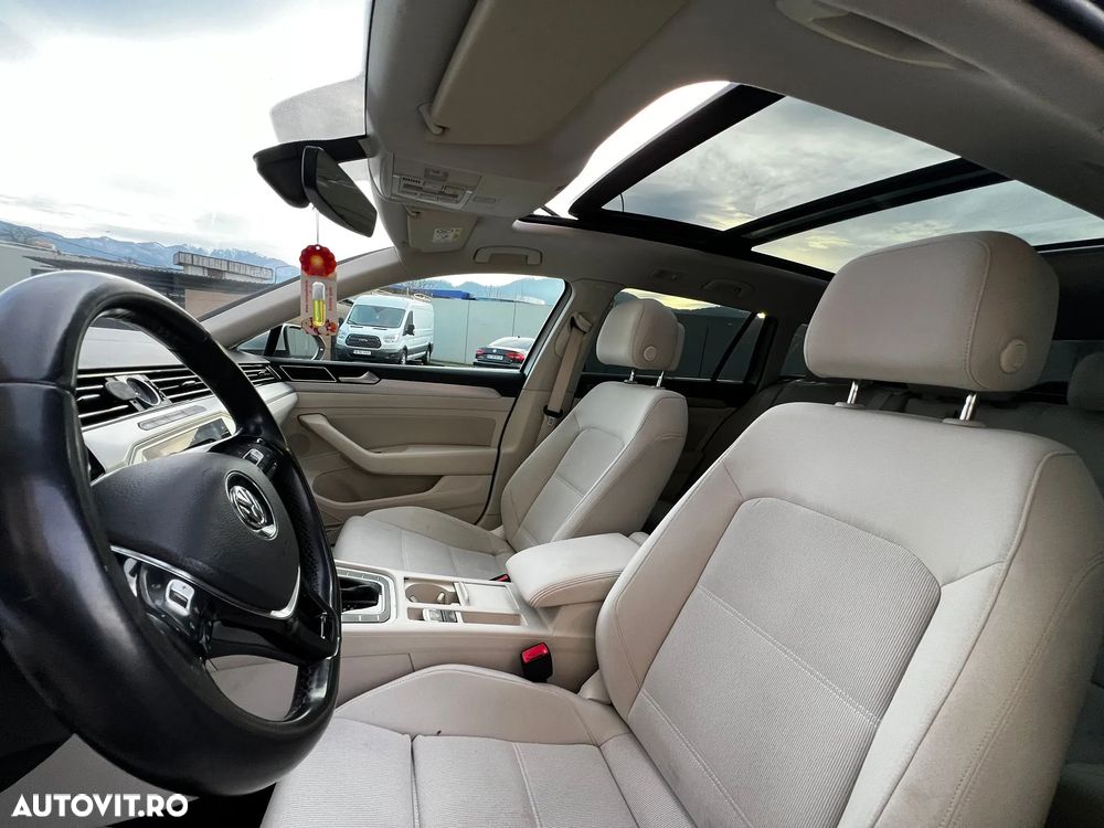 Volkswagen Passat 2.0 TDI SCR DSG Comfortline - 17