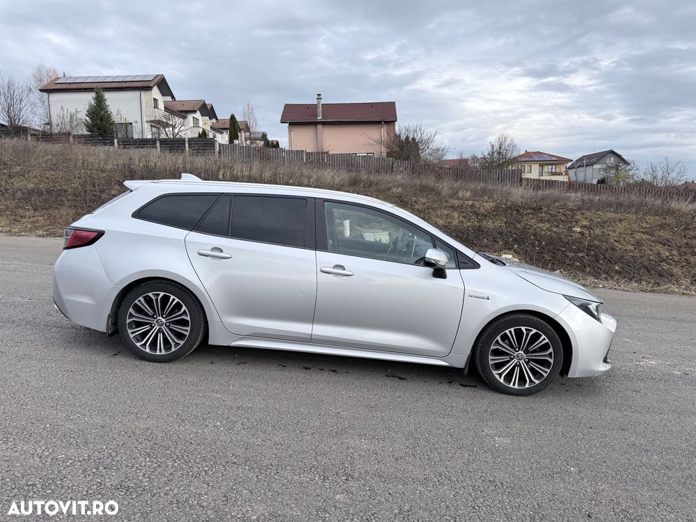 Toyota Corolla 1.8 HSD Business - 29