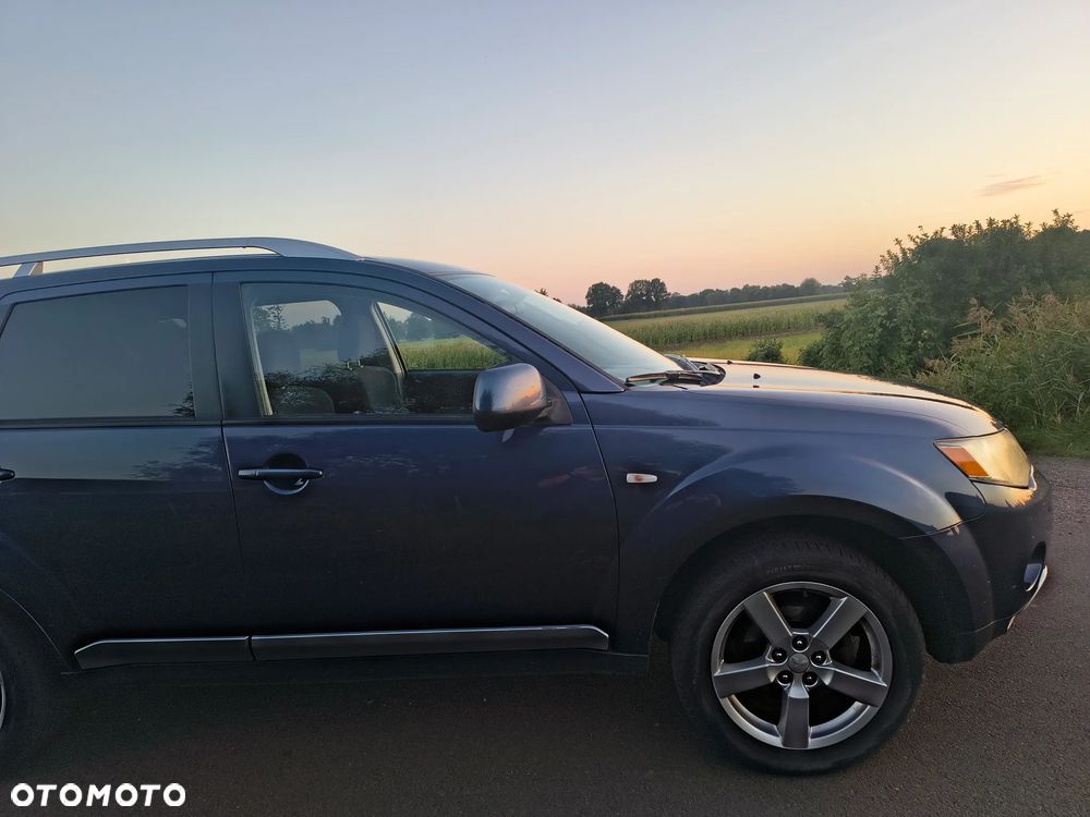 Mitsubishi Outlander 2.4 4WD Intense - 9