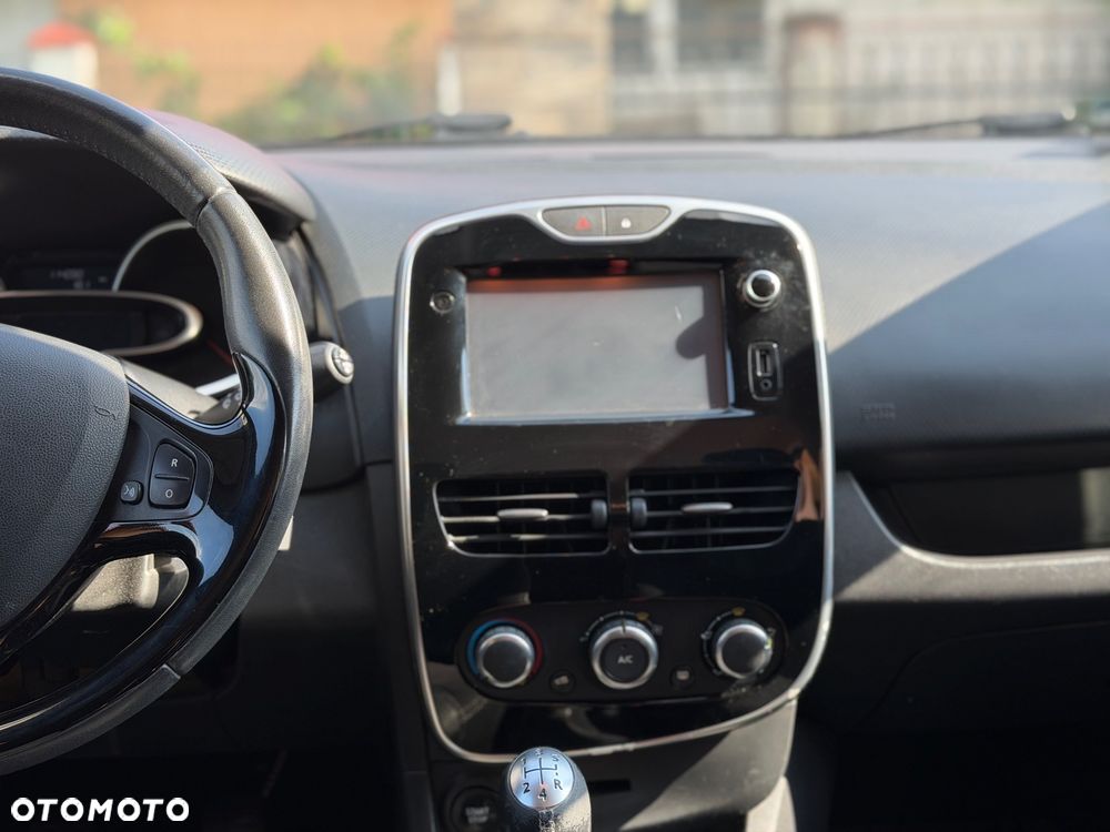 Renault Clio 1.2 16V Alize - 17