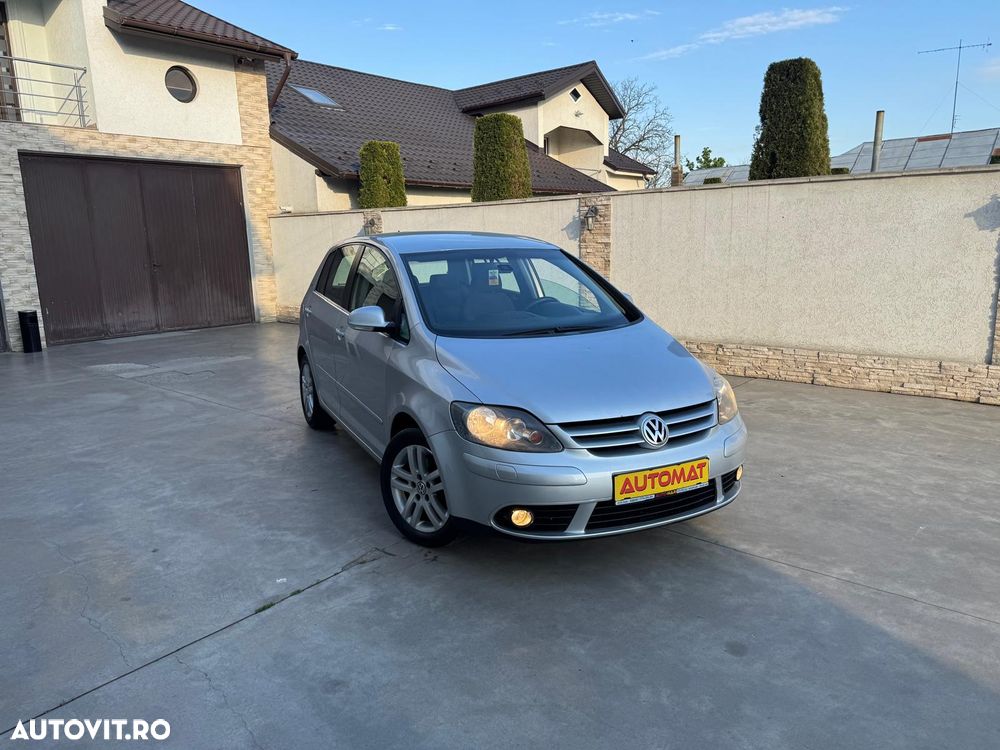 Volkswagen Golf Plus 1.9 TDI DSG Tour - 1