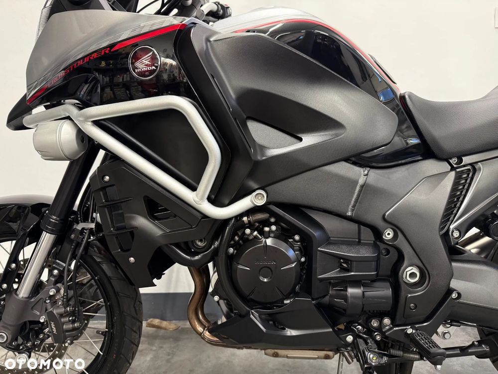 Honda VFR - 14