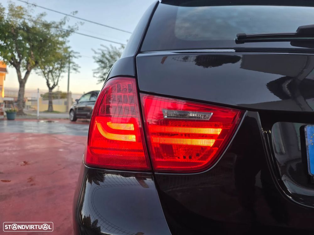 BMW 320 d Touring Navigation - 22