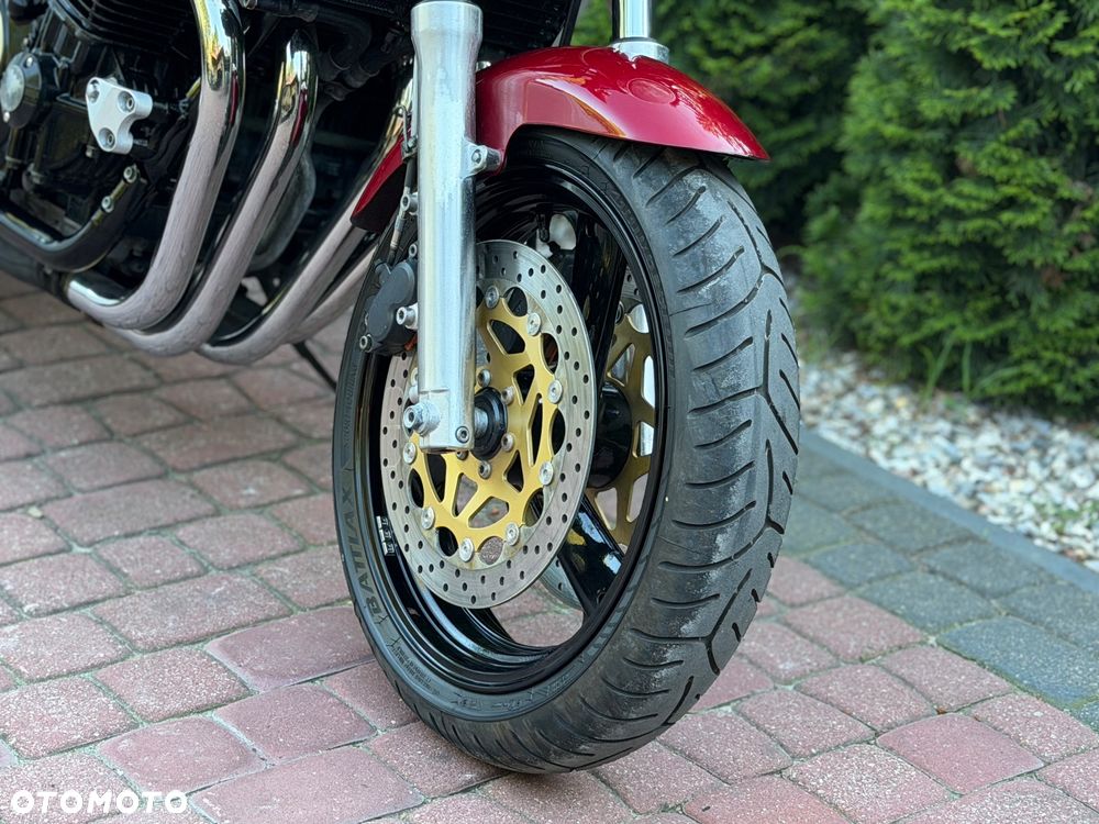 Yamaha XJR - 22