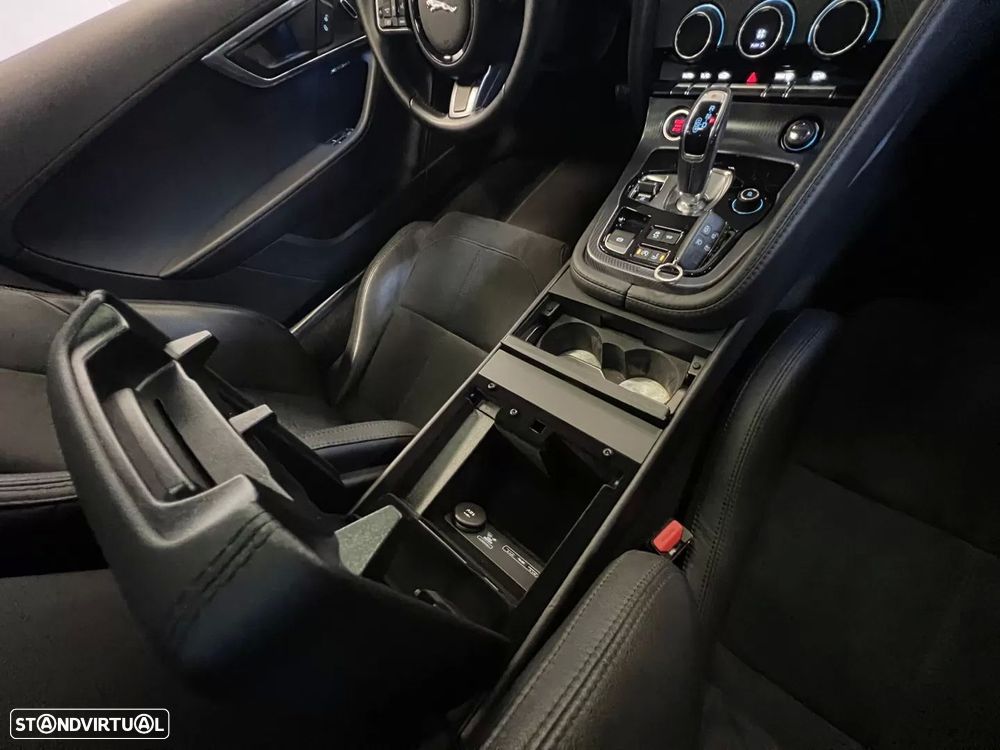 Jaguar F-Type P300 Aut. R-Dynamic Black - 26