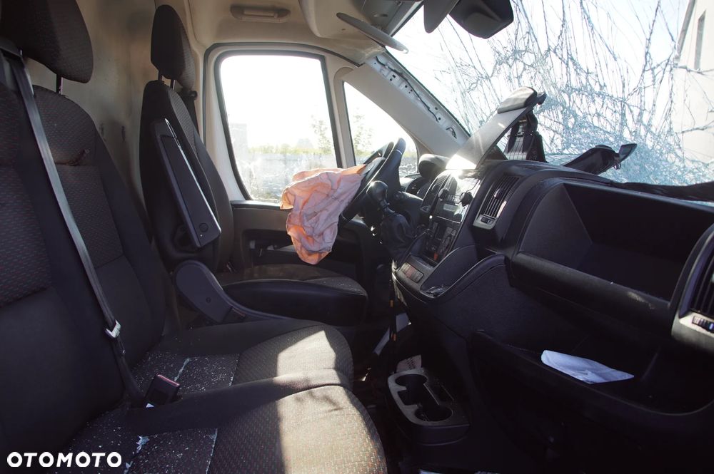 Auto na części - Citroen Jumper III Lift L2H2 2.2 BlueHDI DW12RUD MLGU6 249 Bianco Banchisa SB 2020R Silnik Skrzynia Drzwi Szyba Lusterko Błotnik Deska Kokpit Sterownik Moduł Licznik Fotel Kierownica - 11