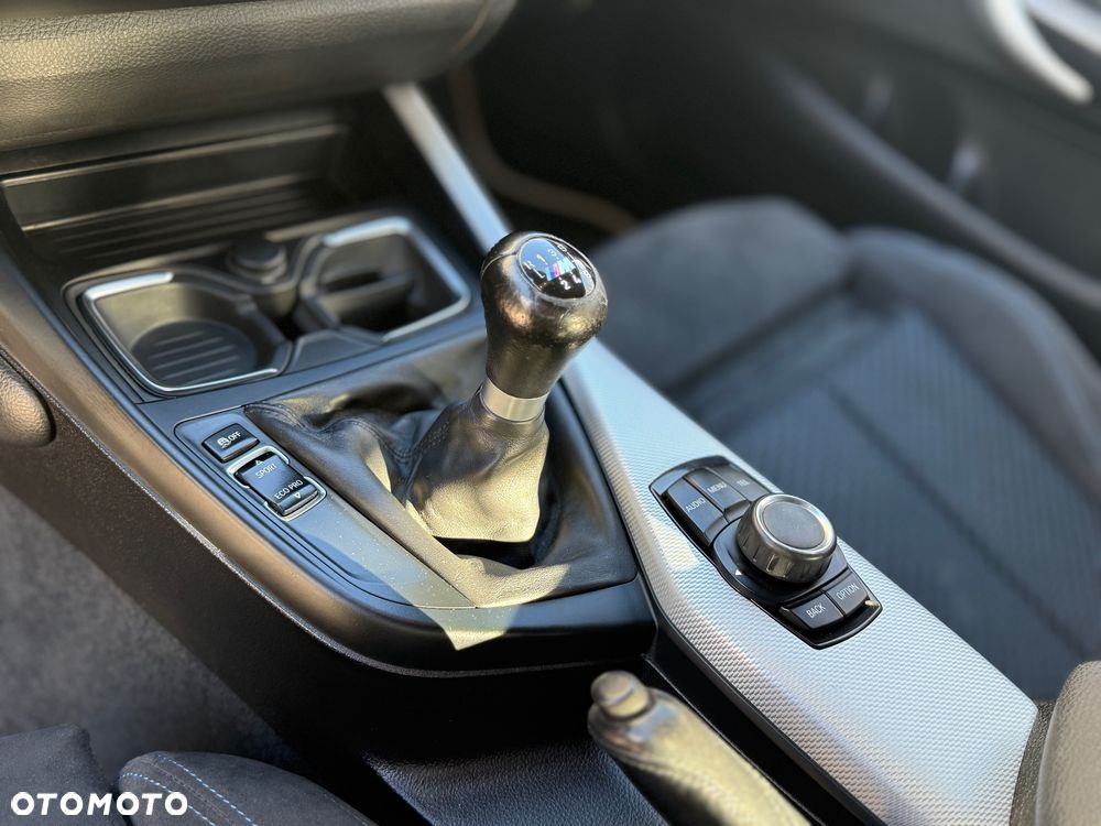 BMW Seria 1 - 22