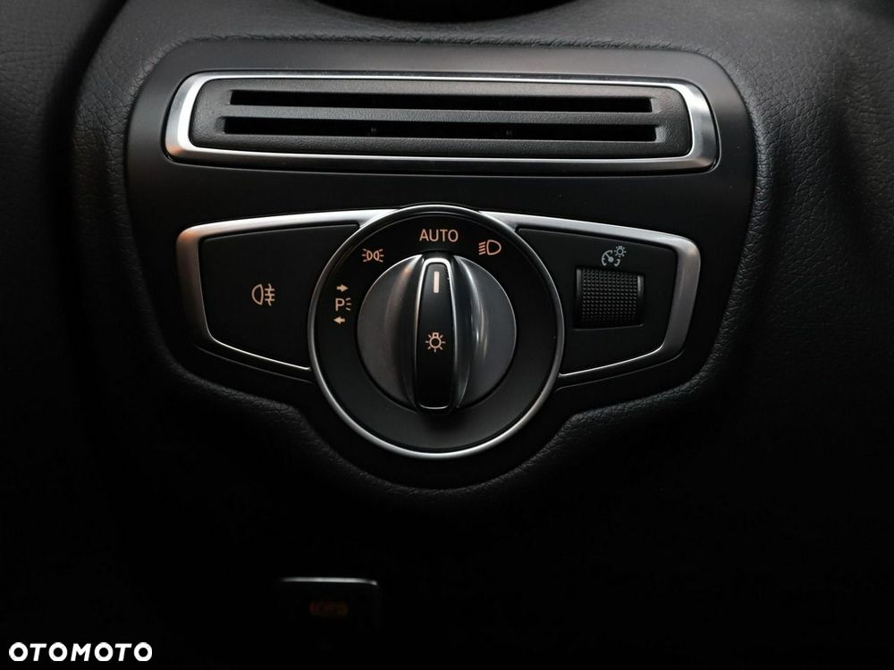 Mercedes-Benz Klasa C 180 7G-TRONIC Avantgarde - 33
