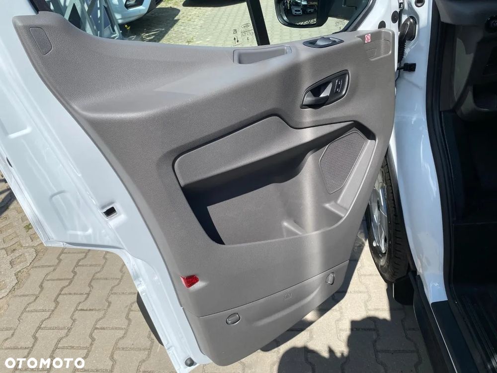 Ford Transit - 8