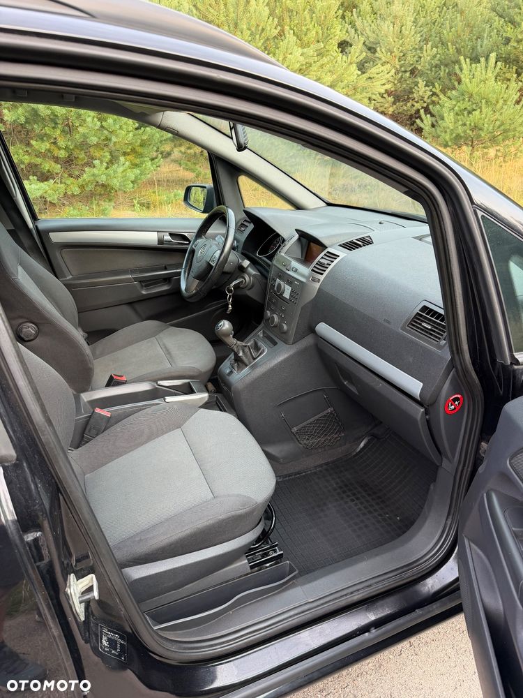Opel Zafira 1.6 16V Comfort - 14