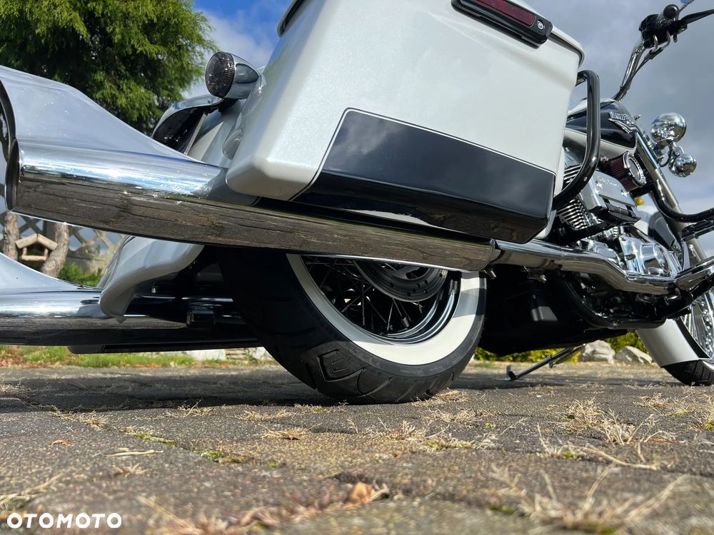 Harley-Davidson Touring Road King - 25