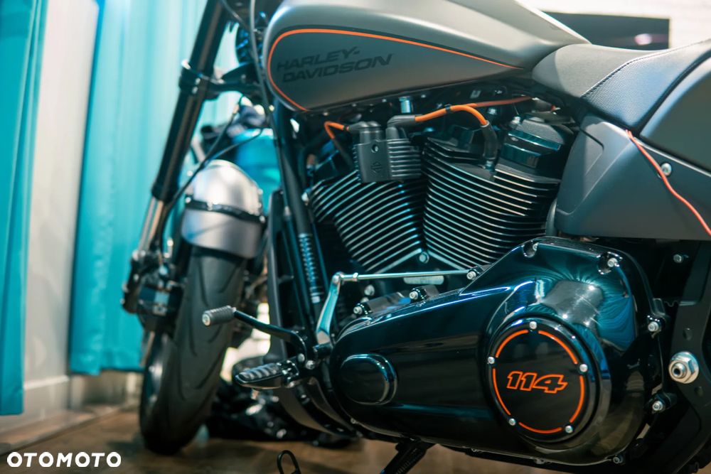 Harley-Davidson Softail FXDR - 10