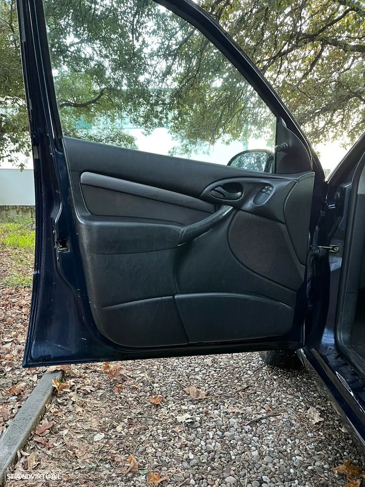 Ford Focus SW 1.8 TDdiAmbiente - 8