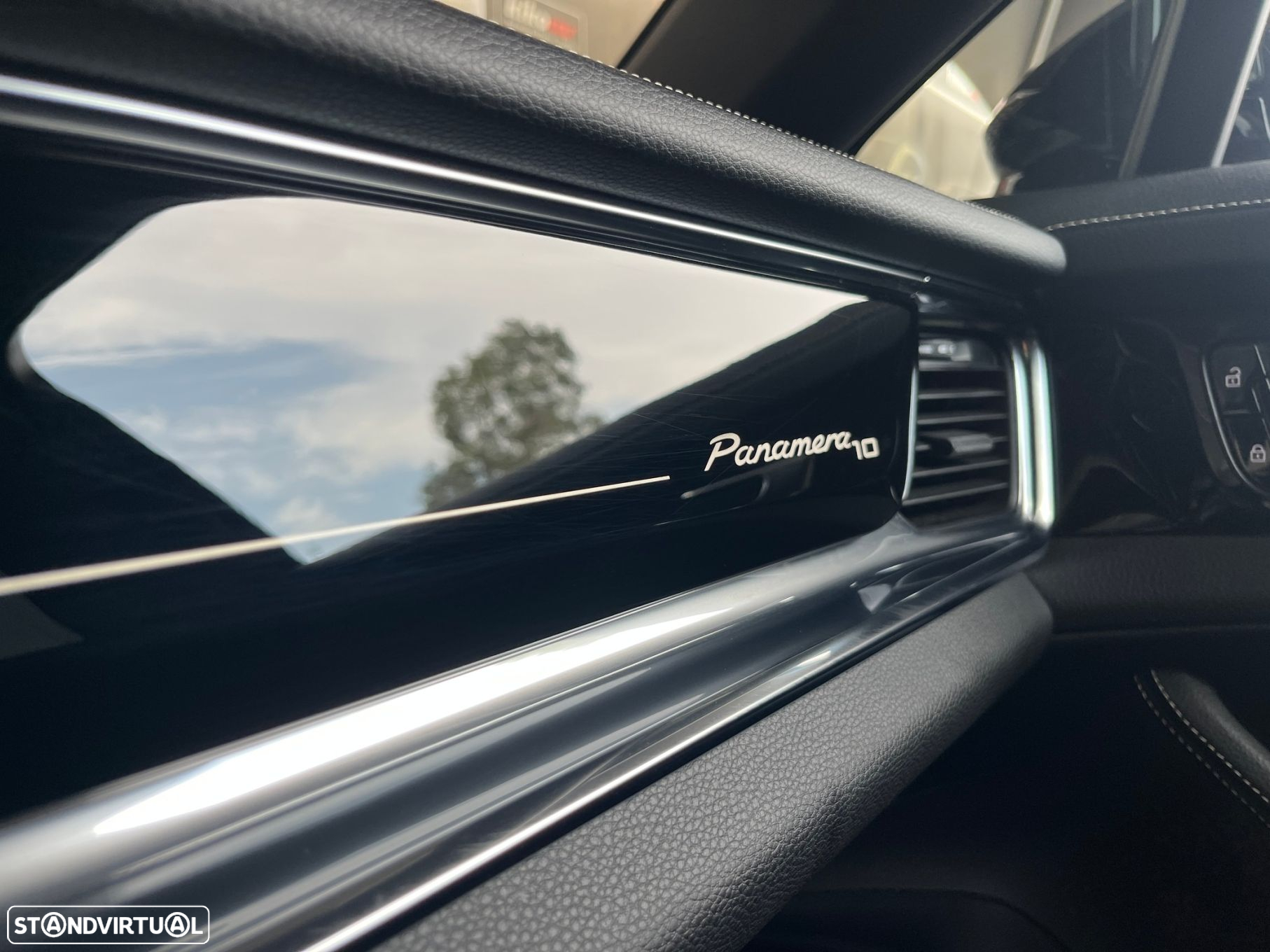 Porsche Panamera Sport Turismo 4 E-Hybrid 10 Years Edition - 34