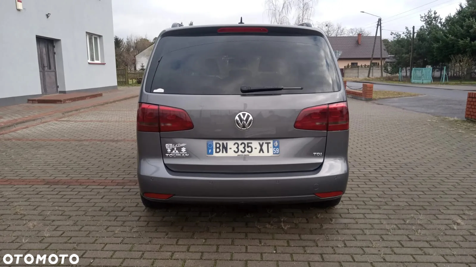 Volkswagen Touran - 4