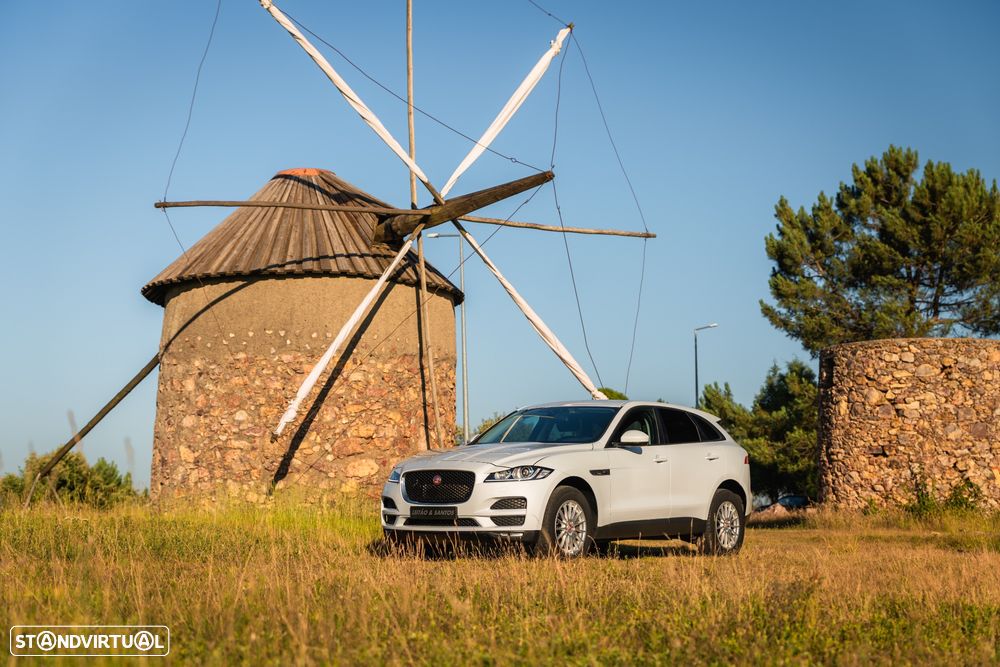 Jaguar F-Pace 2.0 i4D Pure - 1