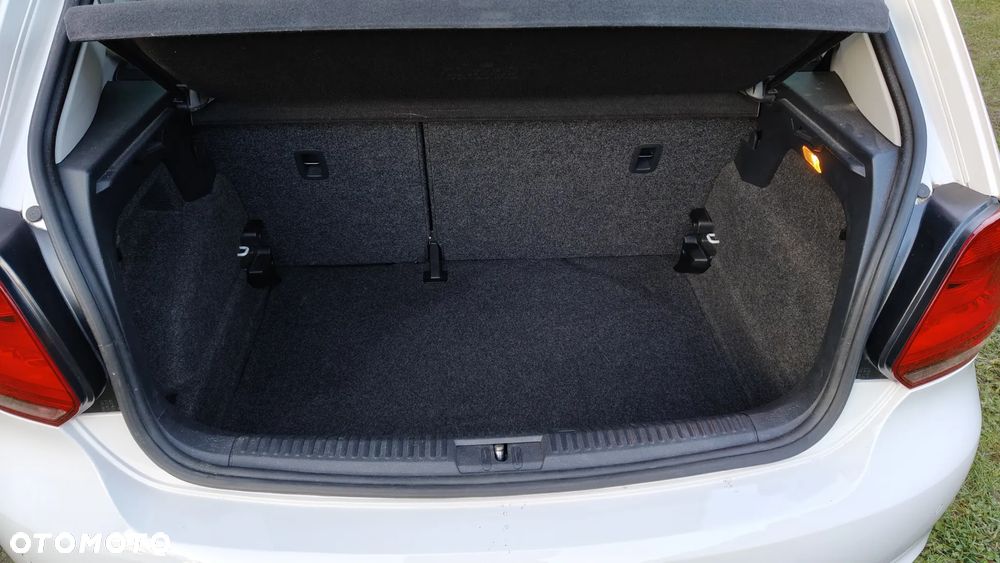 Volkswagen Polo 1.4 MATCH - 24