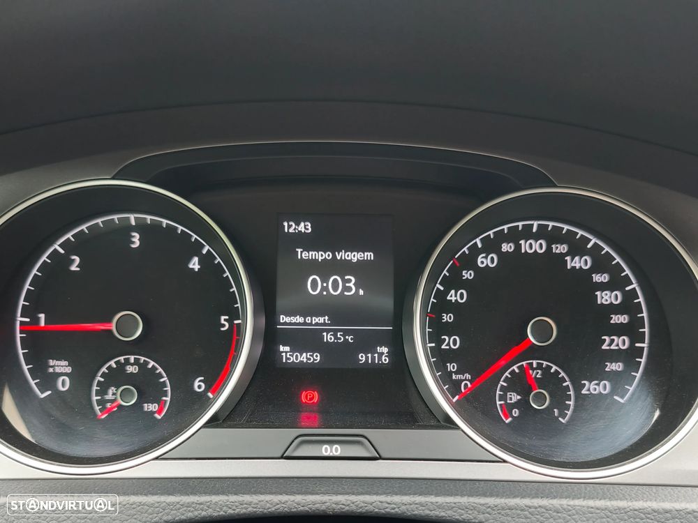 VW Golf Variant - 6