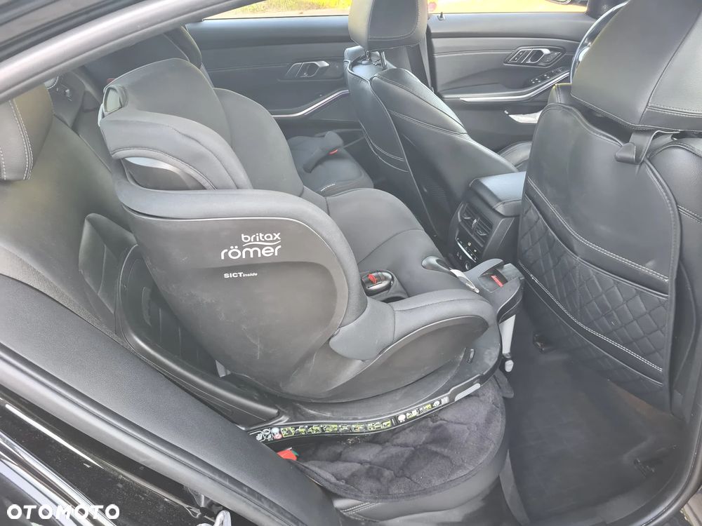 BMW Seria 3 M340i xDrive - 18