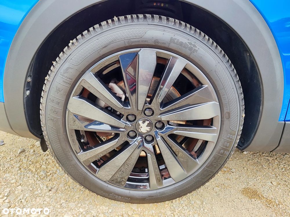 Peugeot 3008 1.6 PureTech HYbrid4 GT S&S EAT8 - 28