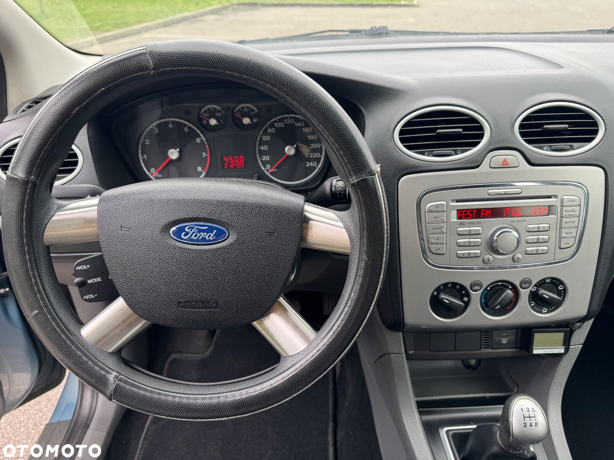 Ford Focus 1.6 Ambiente - 12