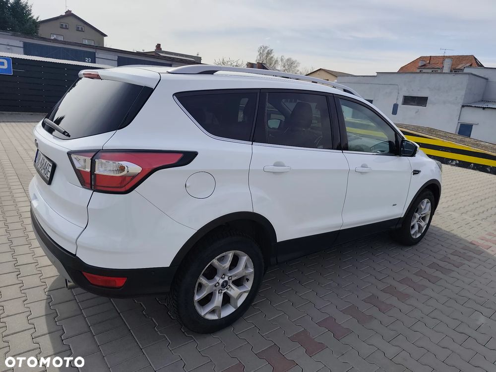 Ford Kuga 2.0 TDCi AWD ST-Line - 4