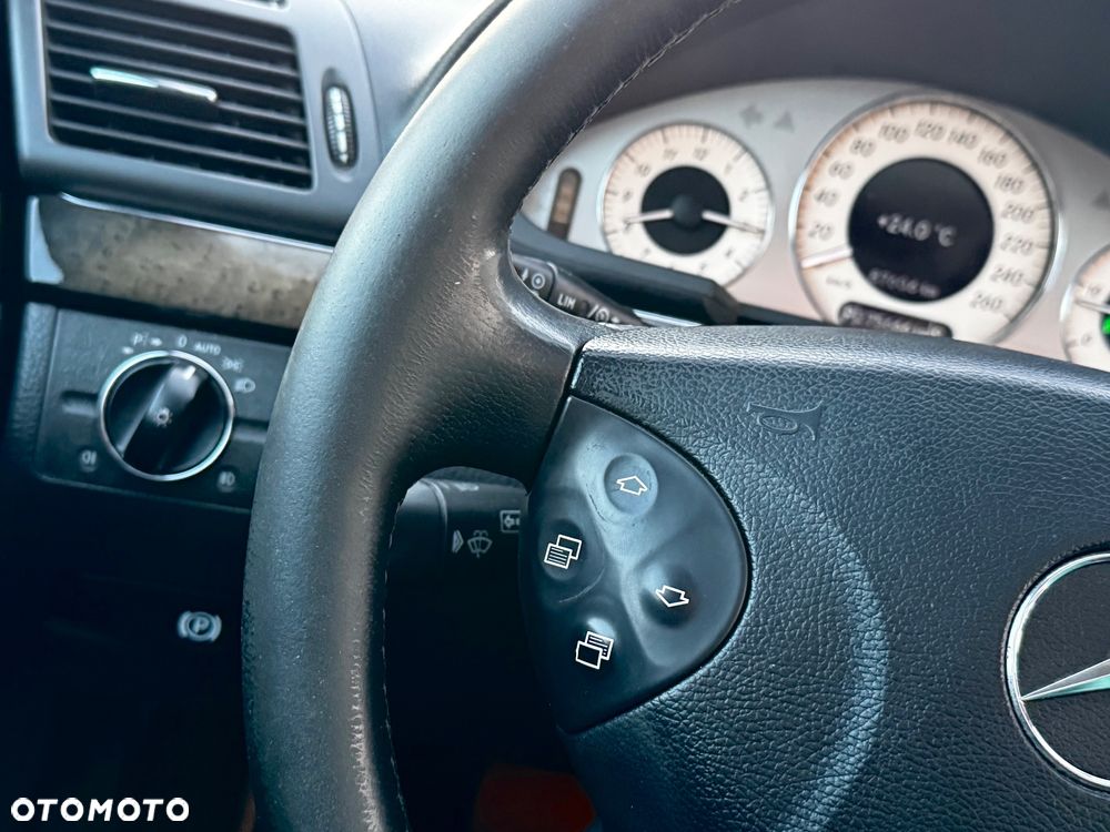 Mercedes-Benz Klasa E 320 CDI Avantgarde - 35