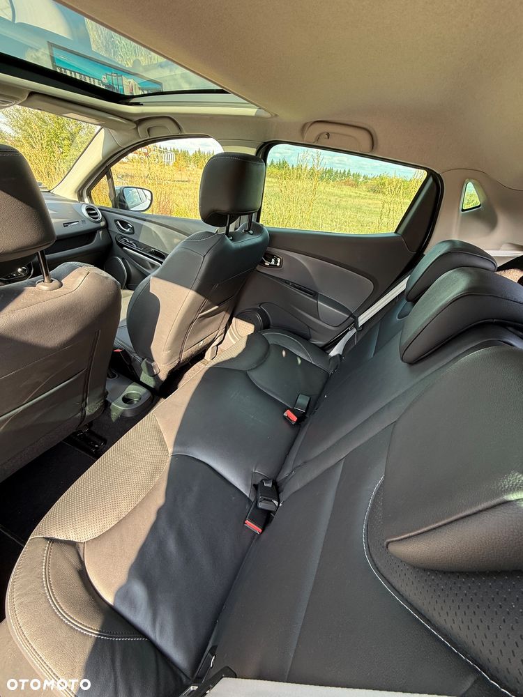 Renault Clio - 36
