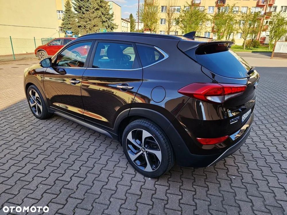 Hyundai Tucson 2.0 CRDi 4WD Automatik Intro Edition - 4