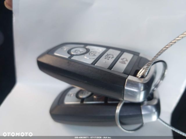 Ford Edge - 16