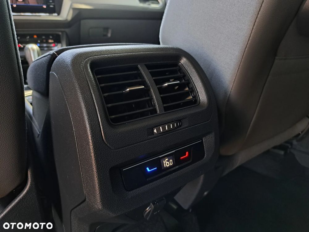 Volkswagen Touran 1.5 TSI EVO Special Edition DSG - 35
