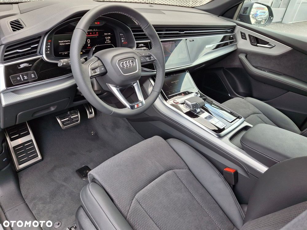 Audi SQ8 - 11