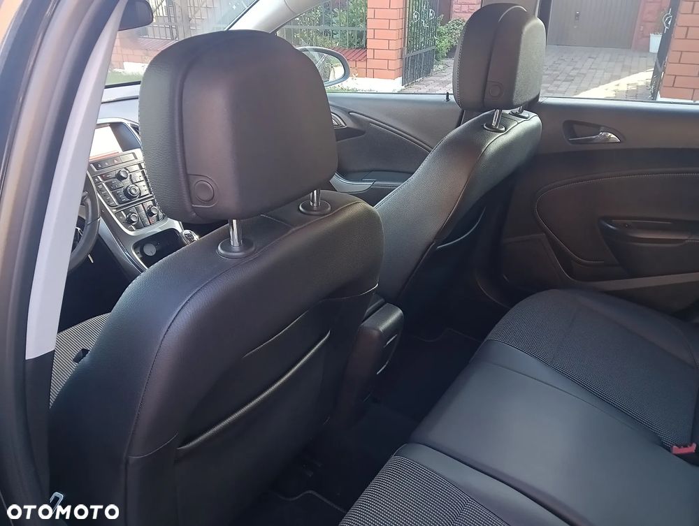 Opel Astra 1.4 Turbo Cosmo - 30