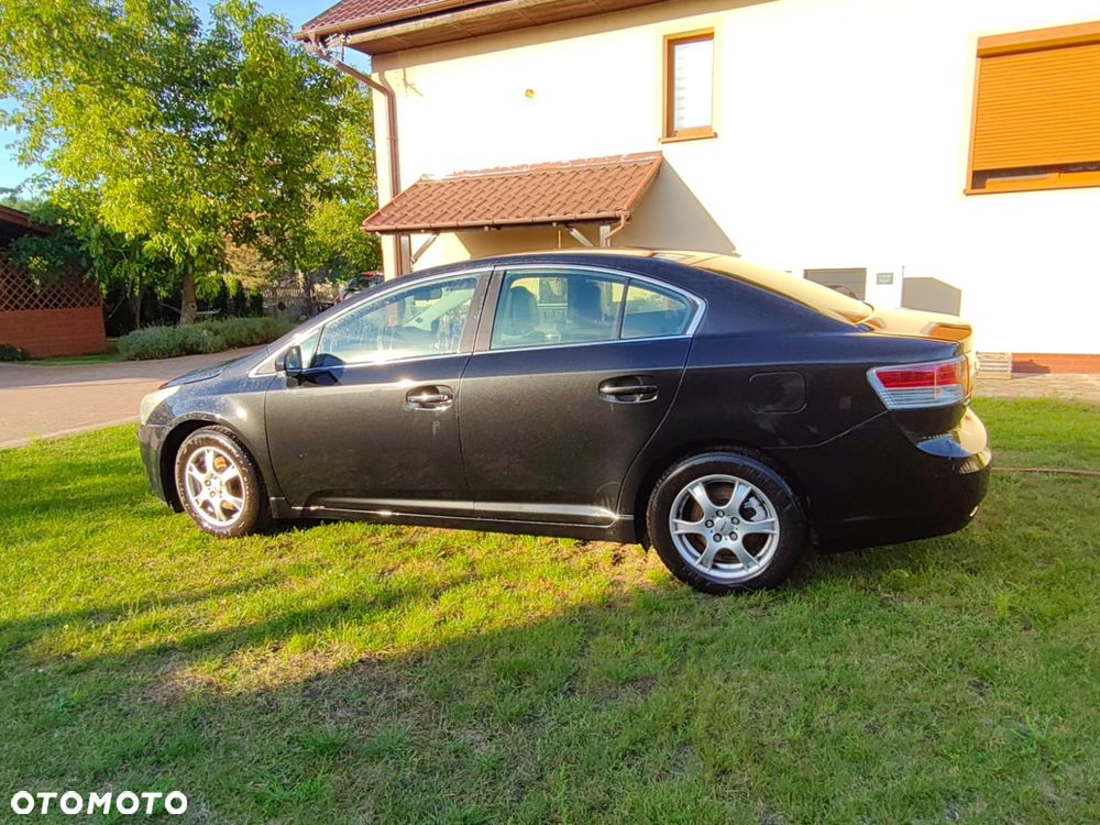 Toyota Avensis 2.0 D-4D Luna - 6