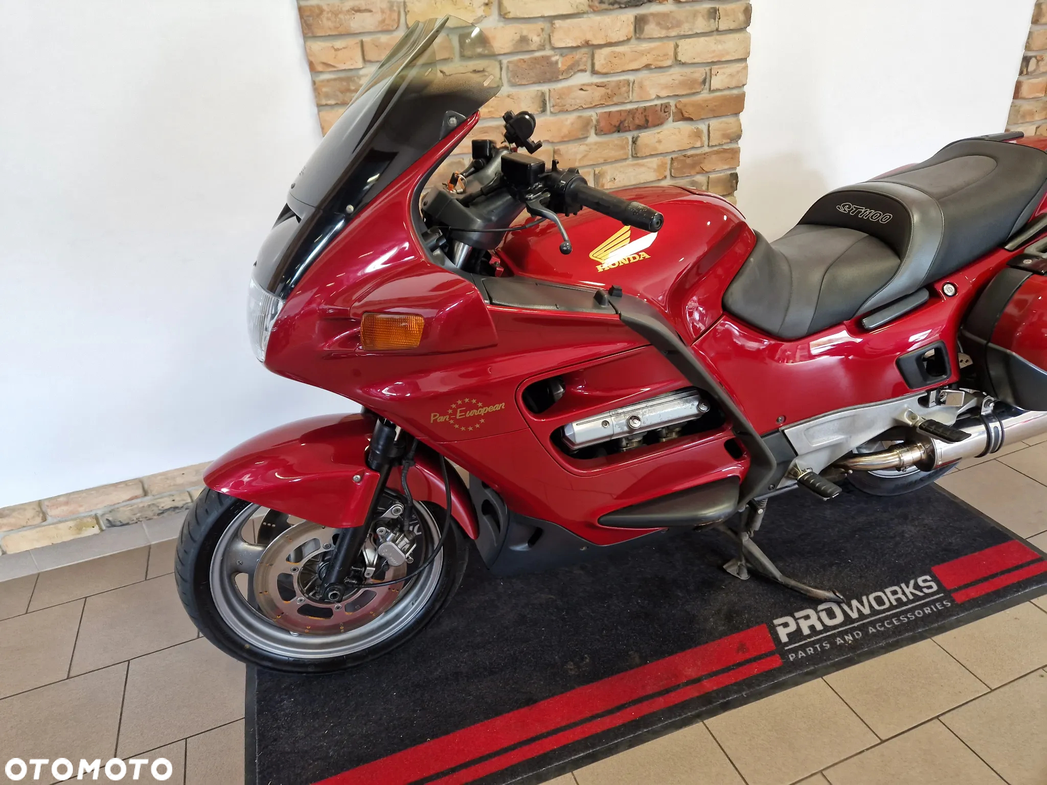 Honda ST - 6