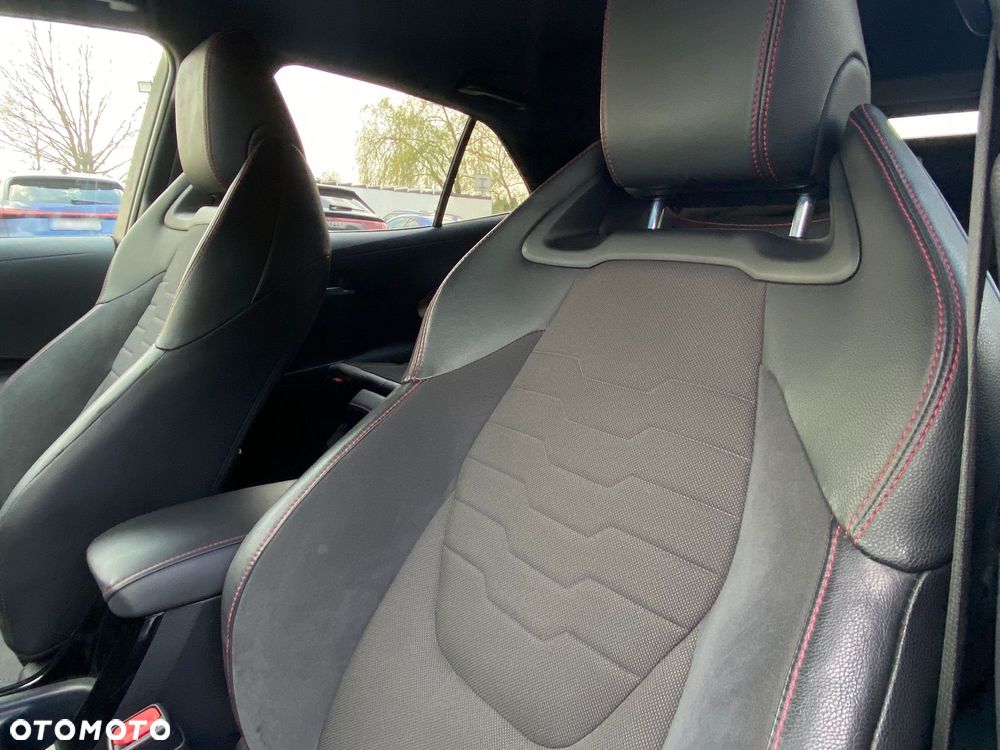 Toyota Corolla 2.0 Hybrid GR Sport - 28