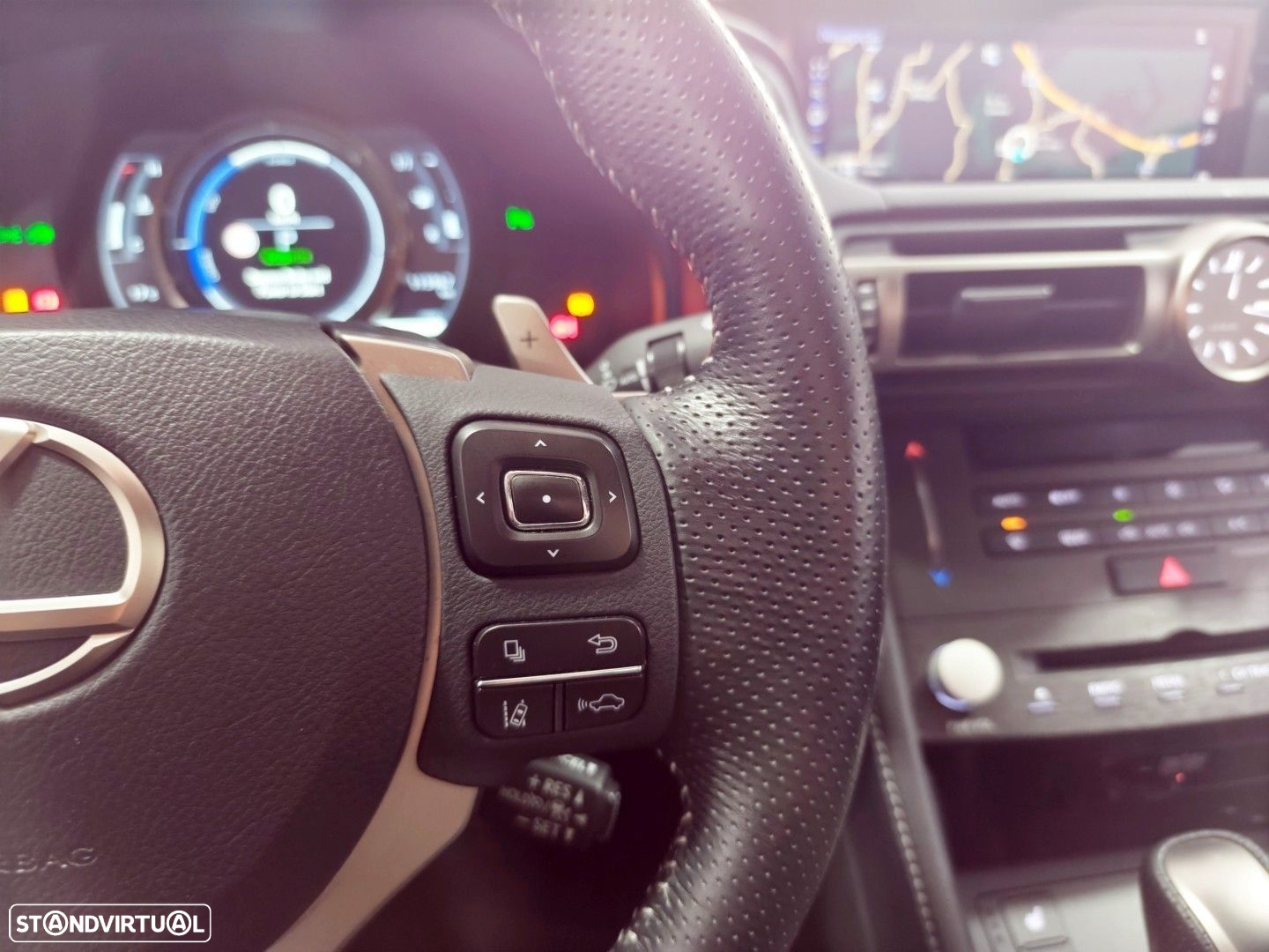 Lexus RC 300h F Sport+ - 21
