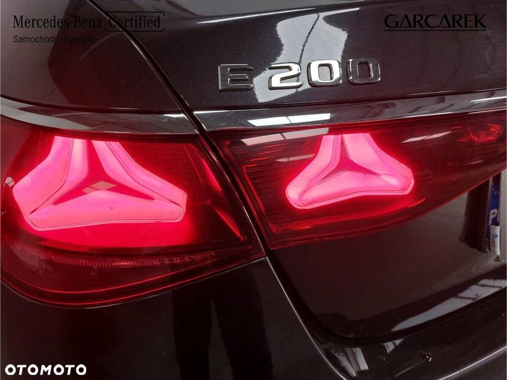 Mercedes-Benz Klasa E - 27