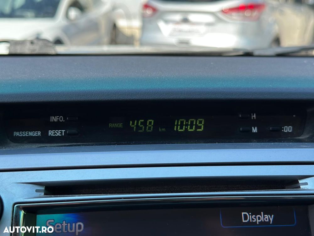 Toyota Hilux - 36