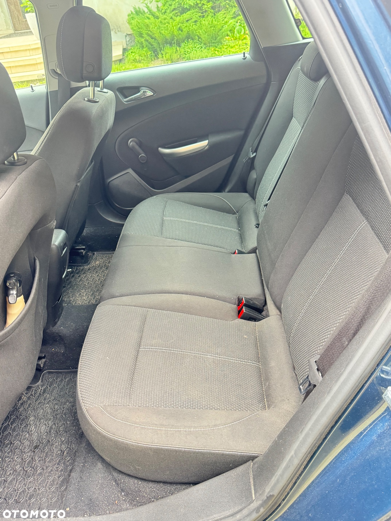 Opel Astra IV 1.7 CDTI Essentia - 9