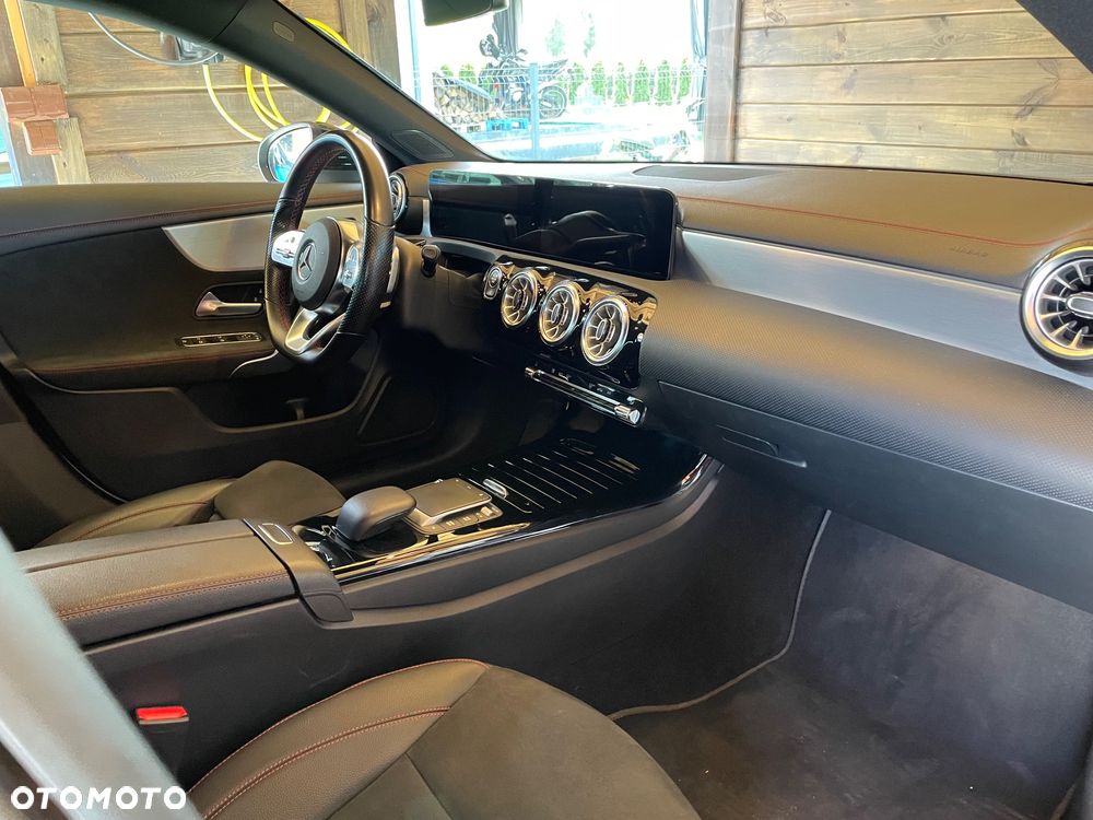 Mercedes-Benz CLA 180 d AMG Line 8G-DCT - 10