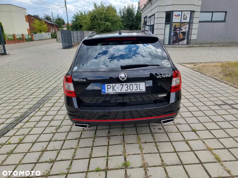 Skoda Octavia 2.0 TSI RS DSG - 11
