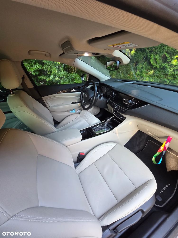 Opel Insignia 1.5 T Exclusive S&S - 12