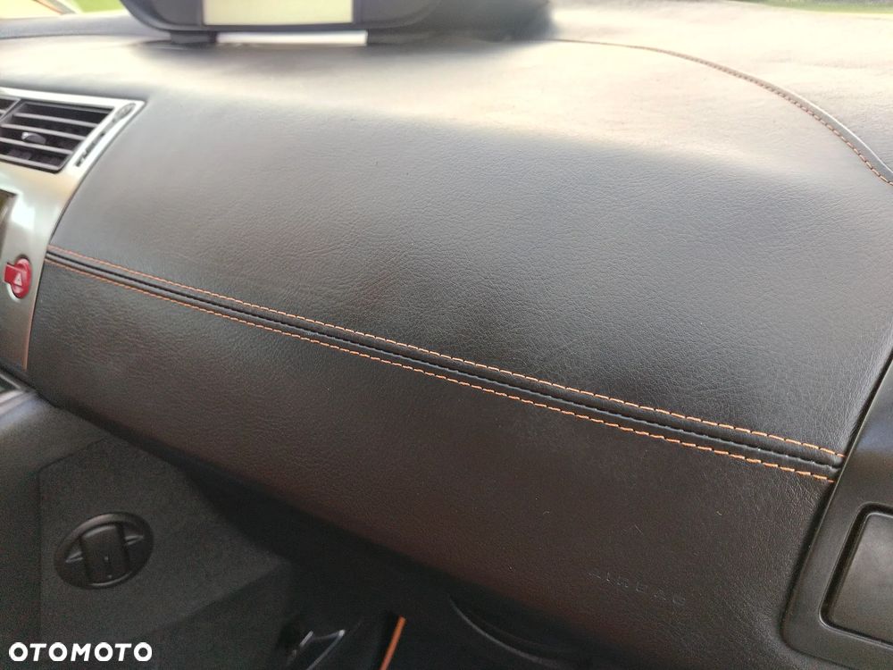 Citroën C4 1.6 16V Exclusive - 32