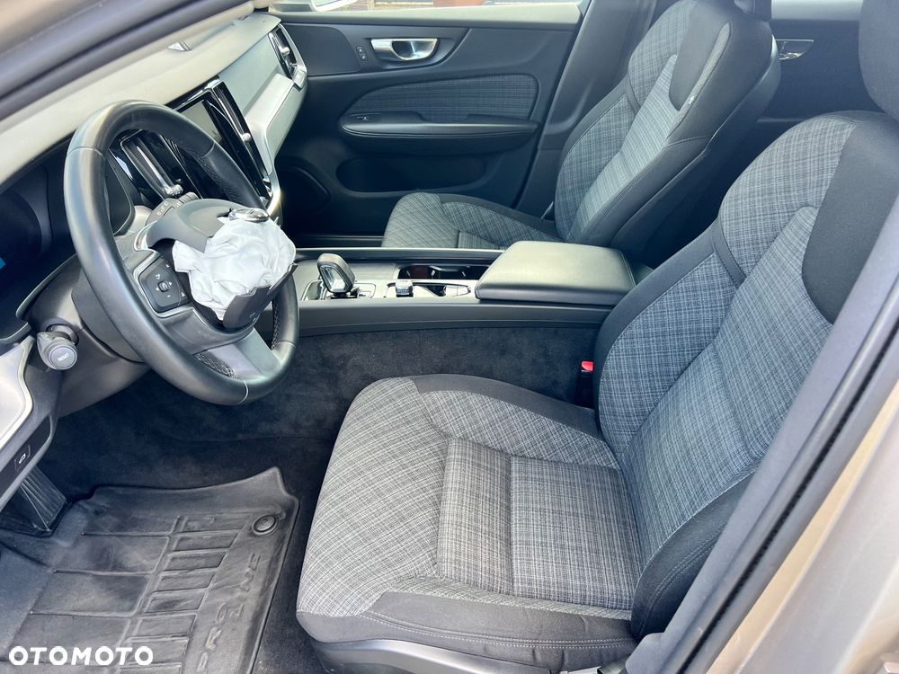 Volvo V60 B4 D Momentum Pro - 14