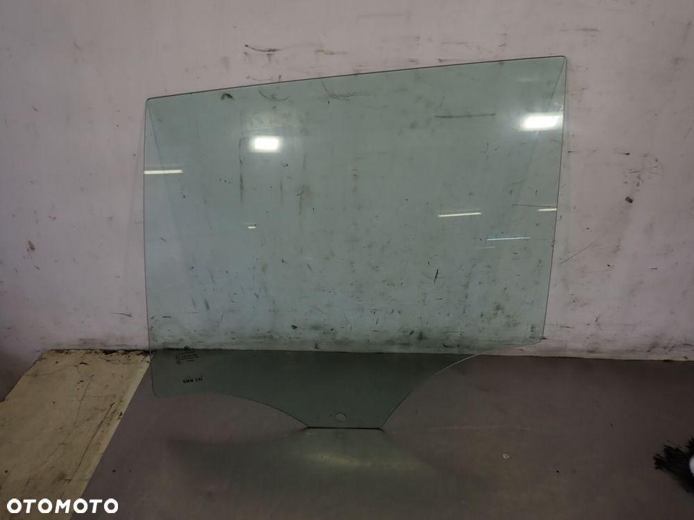 SZYBA BOCZNA LEWA TYLNA DRZWI BMW E91 - 1