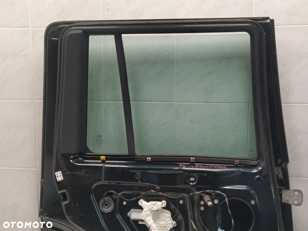 LAND ROVER DISCOVERY IV L319 DRZWI LEWY TYŁ TYLNE SZYBA LOGOWANA KLAMKA ORYGINAŁ - 11