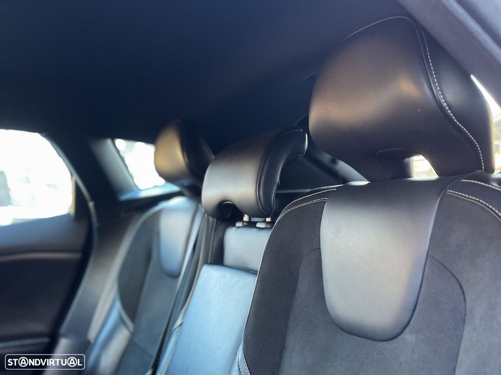 Volvo V40 D2 R Design - 11