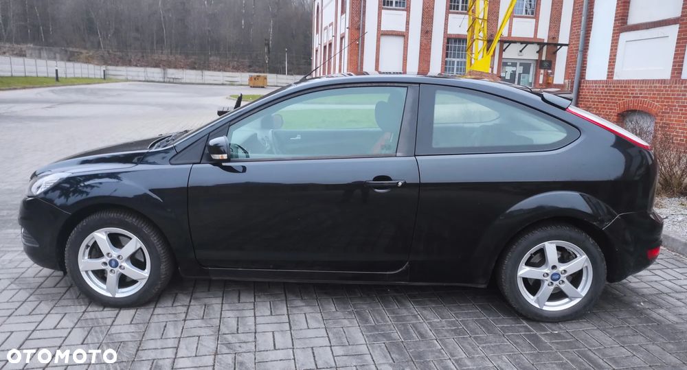 Ford Focus 2.0 Trend + - 6